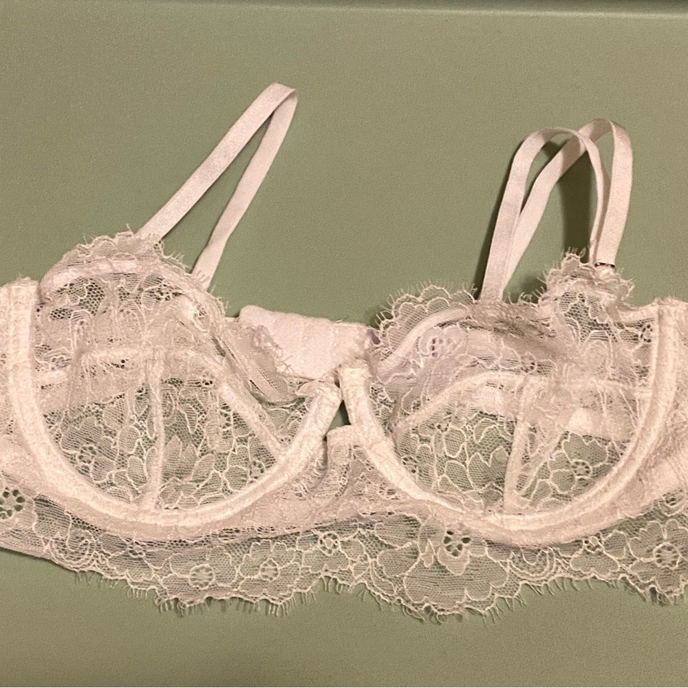 Elegant Lace Bralette in White